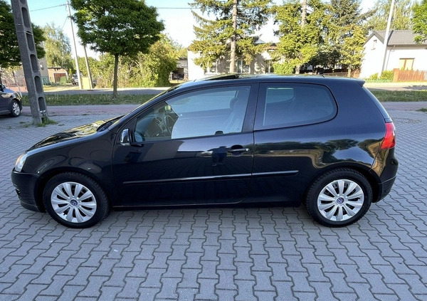 Volkswagen Golf cena 10900 przebieg: 259000, rok produkcji 2007 z Margonin małe 277